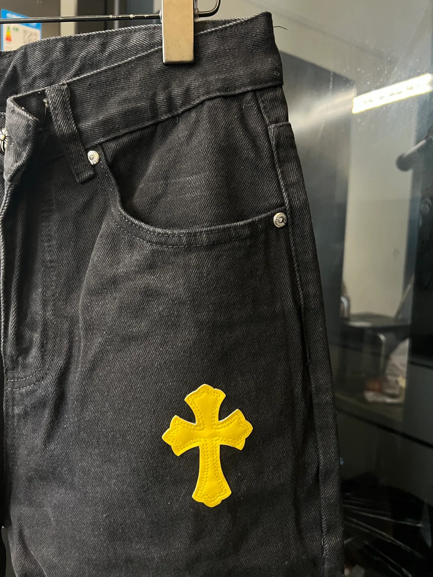 P260 [Next day] Chrome Hearts/Chrome Heart CH City Limited Series Sanskrit Cross Patch Leather Jeans (Black) Size: 28 30 32 34 Corresponding sizes s-xl, detailed sizes can be found in Figure 9